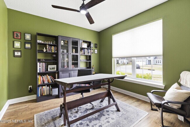 Building Photo - 205 Willow Crk Ct