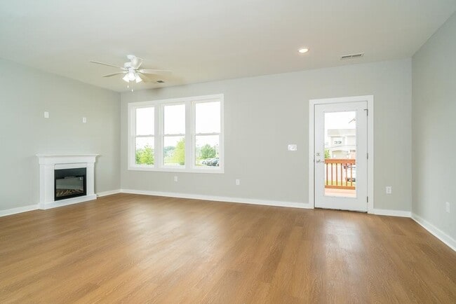 Building Photo - 1575 Port Hills Dr