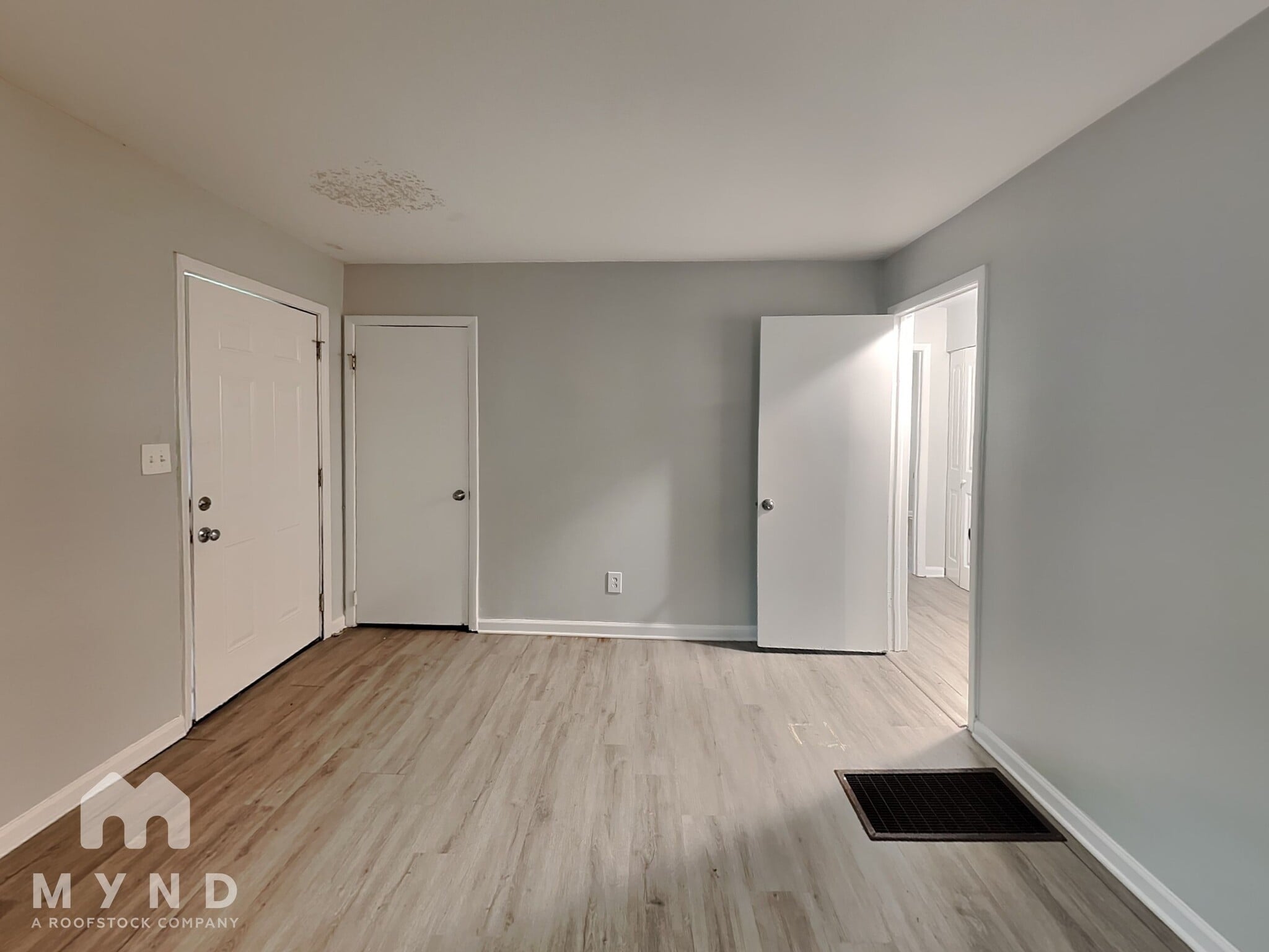 Building Photo - 438 Greenhill Way