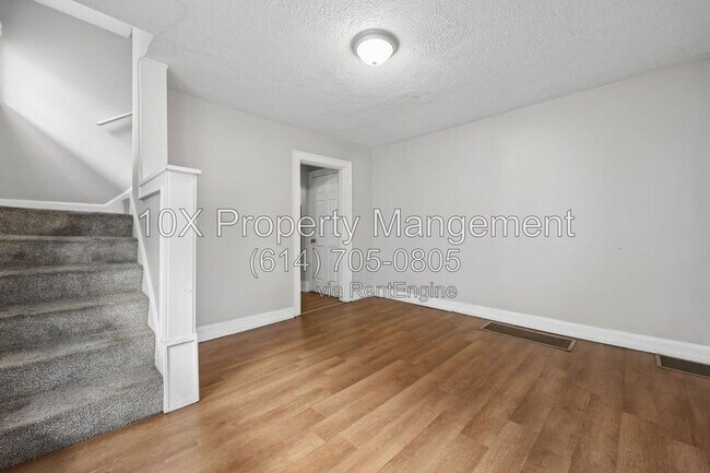 Building Photo - 1088 Siebert St