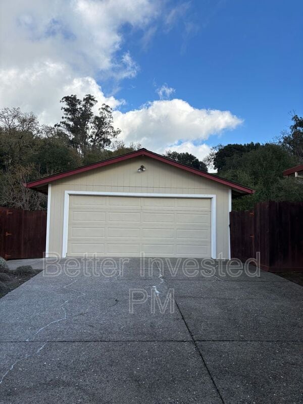 Building Photo - 1912 Cooper Dr