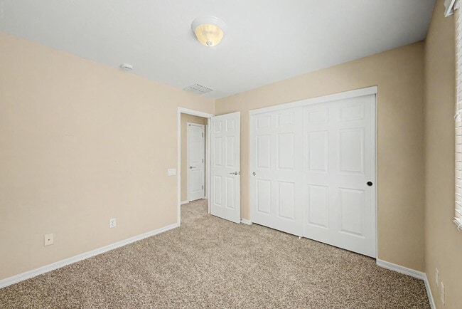 Building Photo - 26616 N Babbling Brook Dr