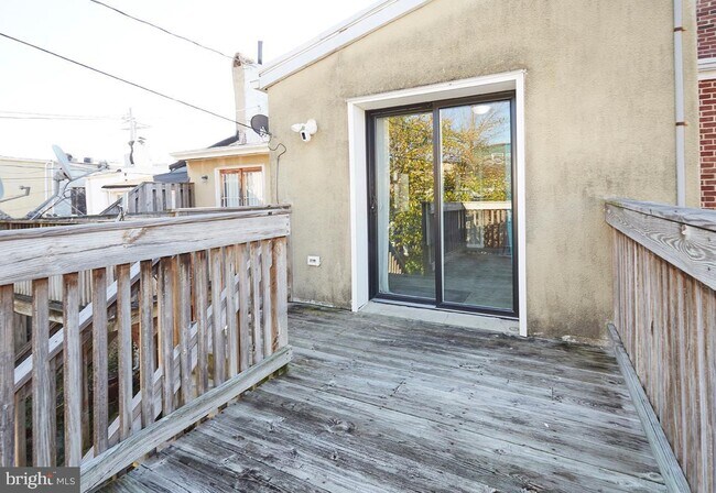 Building Photo - 762 Carroll St