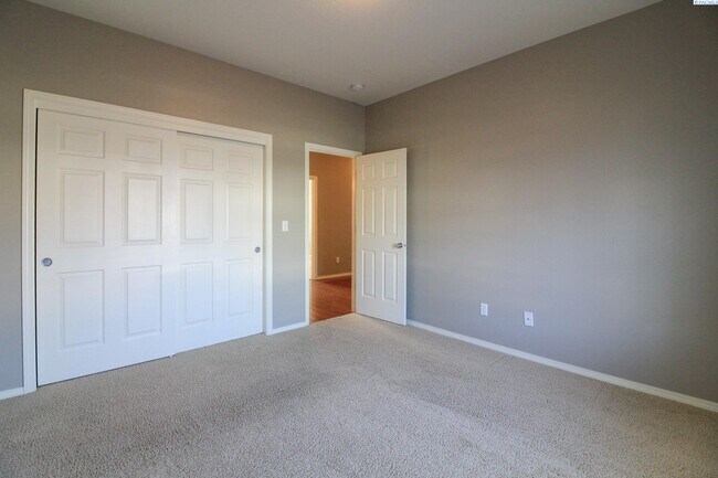 Building Photo - South Kennewick 3 Bed/2 Bath House