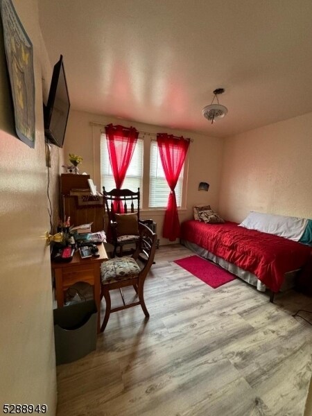 Building Photo - 221 Valley Rd