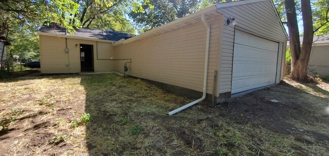 Building Photo - Large Ranch Home with Garage - Section 8 A...