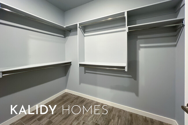 Building Photo - 202 Olde Ml Ct