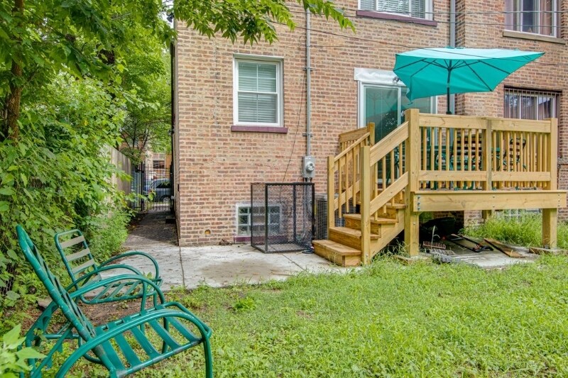 Building Photo - 1653 E 70th St