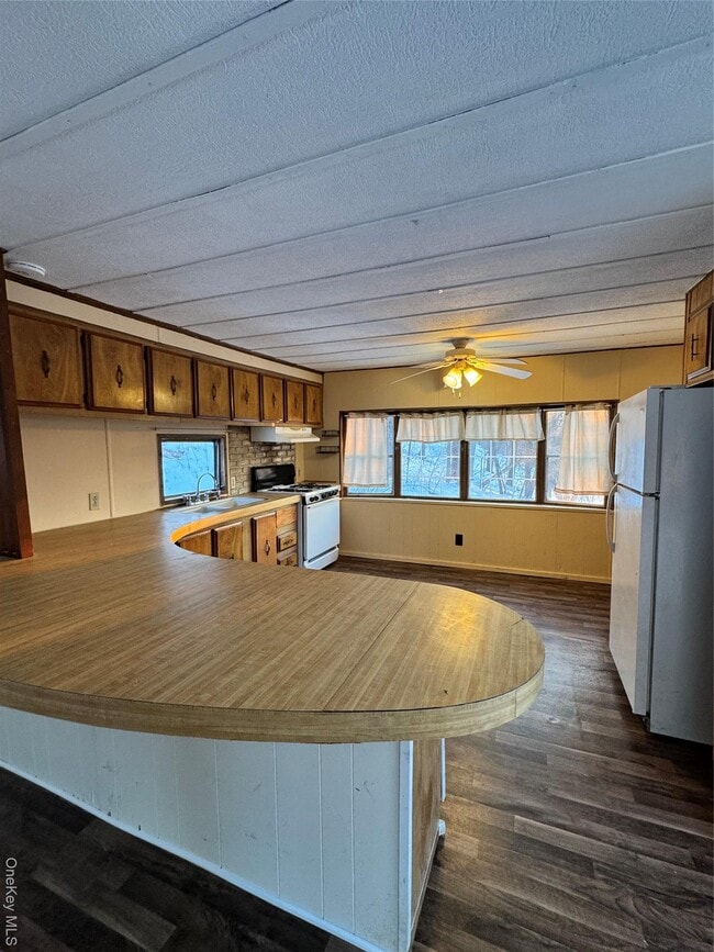 Building Photo - 19 Griffin Ln