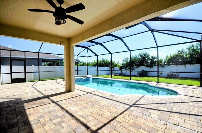Building Photo - 1625 Emerald Hill Way