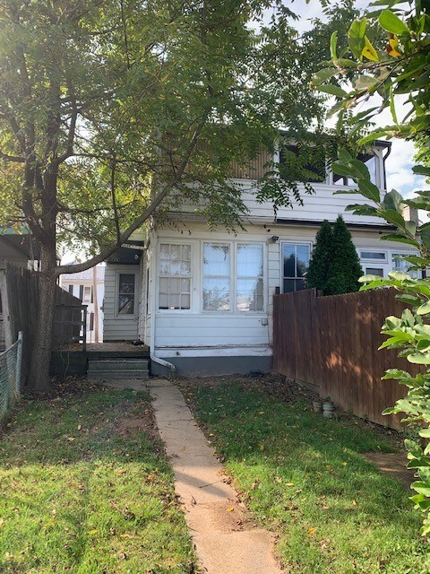 Building Photo - 36 W Simpson St