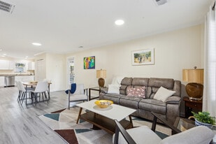 Building Photo - 1870 Waldrep Cir SE