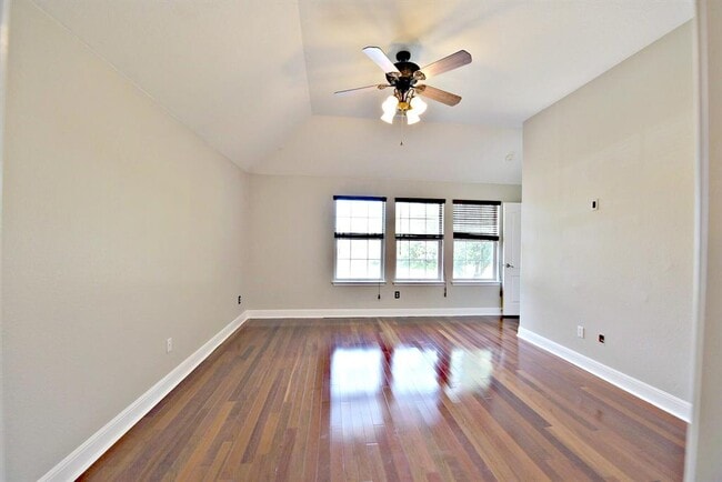 Building Photo - 679 Rusk Rd