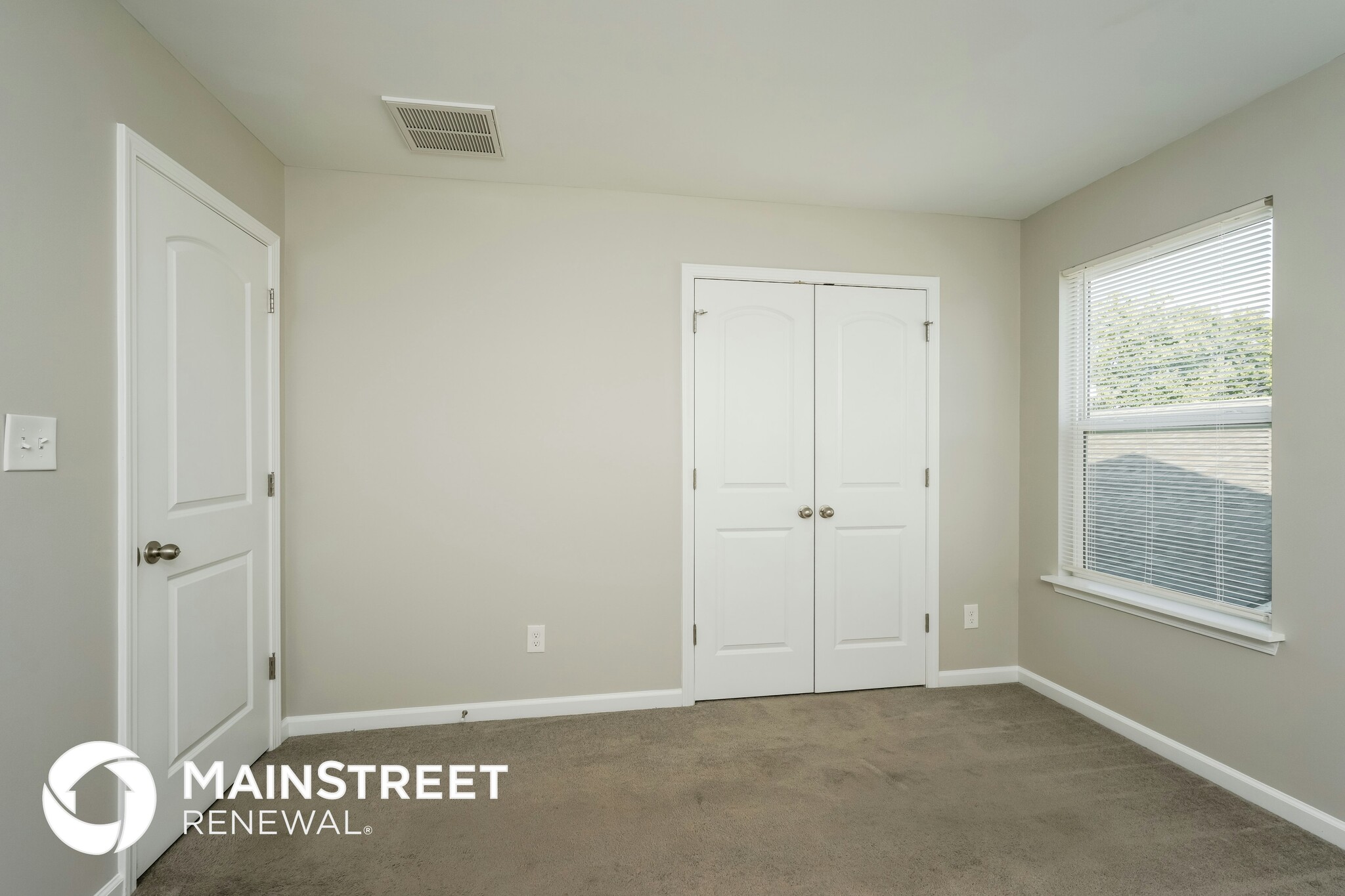 Building Photo - 1961 Drummond Dr