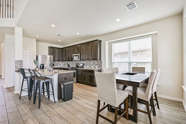 Building Photo - 23213 Zinfandel Dr