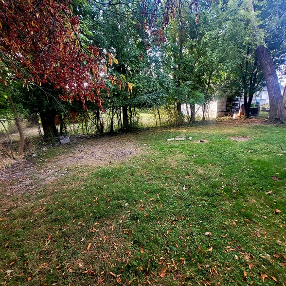 Building Photo - 5713 South Blvd