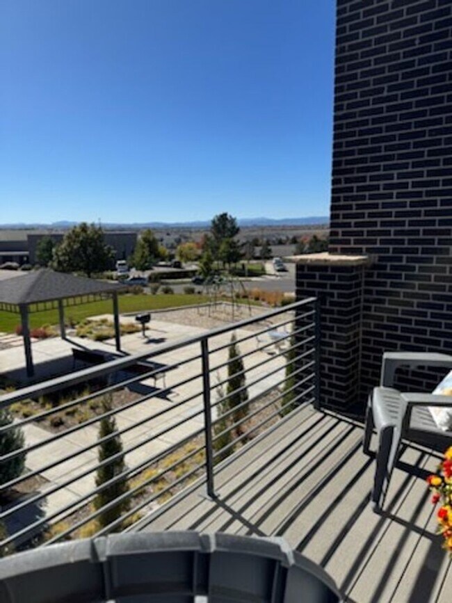 Building Photo - Modern Townhouse with Breathtaking Views – Prime Location!