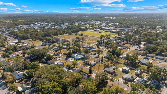Building Photo - 6303 Delaware Ave