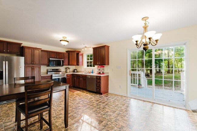 Building Photo - 1178 Sagamore Dr