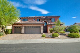 Building Photo - Spacious 5-Bedroom, 2 Story Pool Home in G...