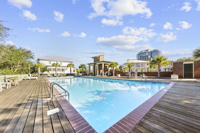 Building Photo - 15 Meeting St