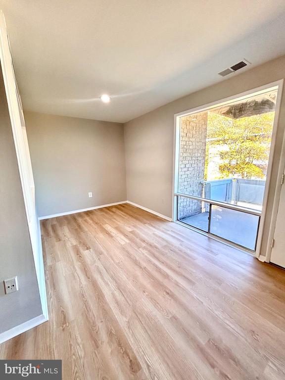 Building Photo - 546 Wilson Bridge Dr