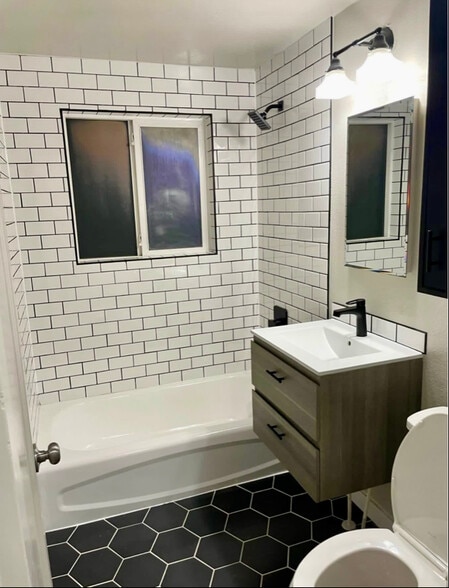 Building Photo - 1307 Wright Ave