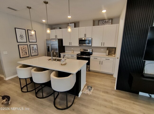 Building Photo - 5747 Tomahawk Lake Dr
