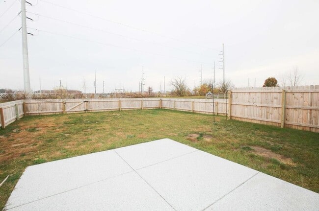 Building Photo - 4978 Crestbrook Dr