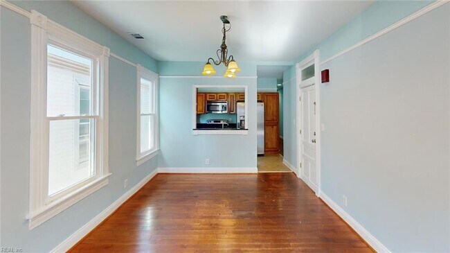 Building Photo - 409 Dinwiddie St