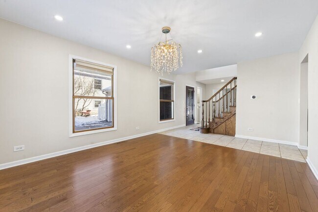 Building Photo - Updated 2-Story Home in Desirable Deerpath Subdivision - Available Immediately.