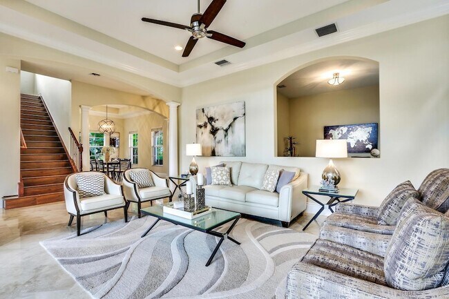 Building Photo - 128 Tulip Tree Ct