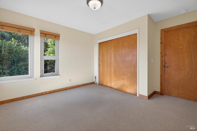 Building Photo - 2299 Sobre Vista Rd