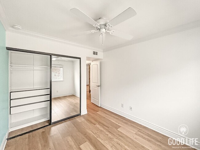 Building Photo - Beautiful 2BD/2BA W/ Reserved Parking and In-Unit Laundry in La Mesa!