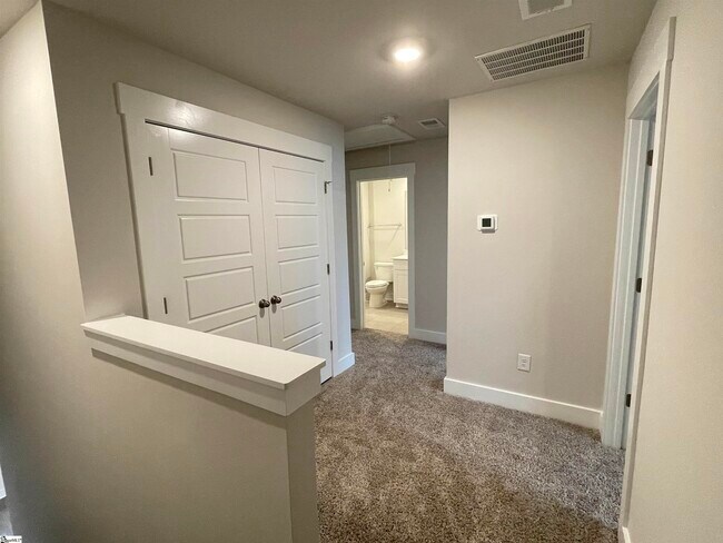 Building Photo - 34 Beachley Pl
