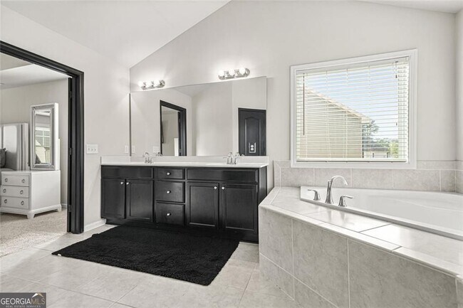 Building Photo - 4079 Broadmoor Ct SW