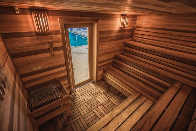 Building Photo - Live the U32 Lifestyle in this 4 Bedroom 2...