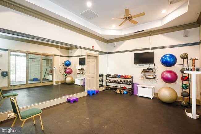 Building Photo - 537 Ensemble Ct