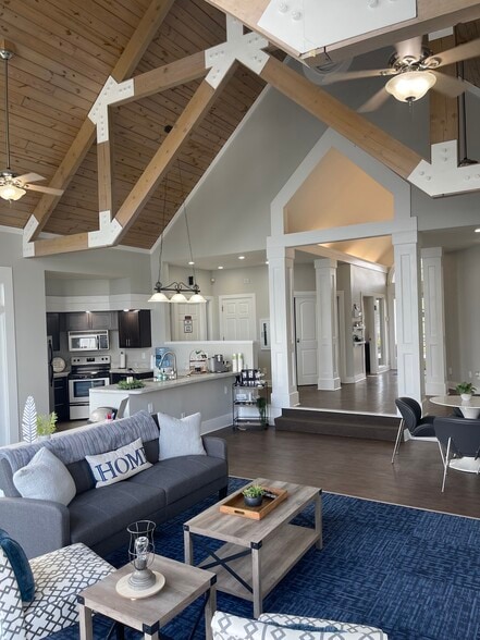 Building Photo - Highland Ridge