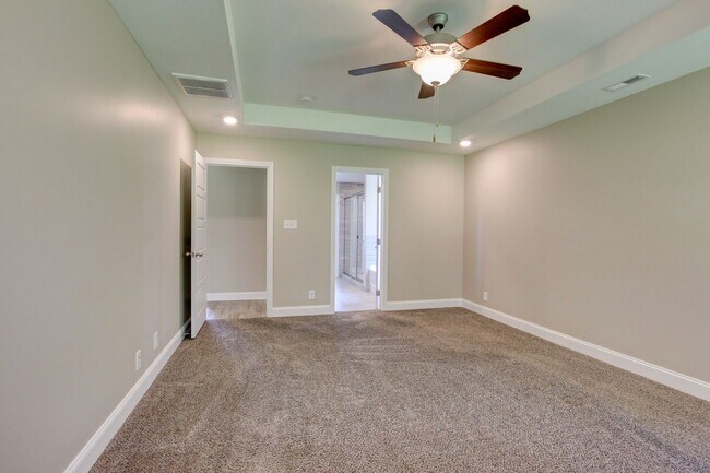 Building Photo - 1121 Cardinal Creek Dr