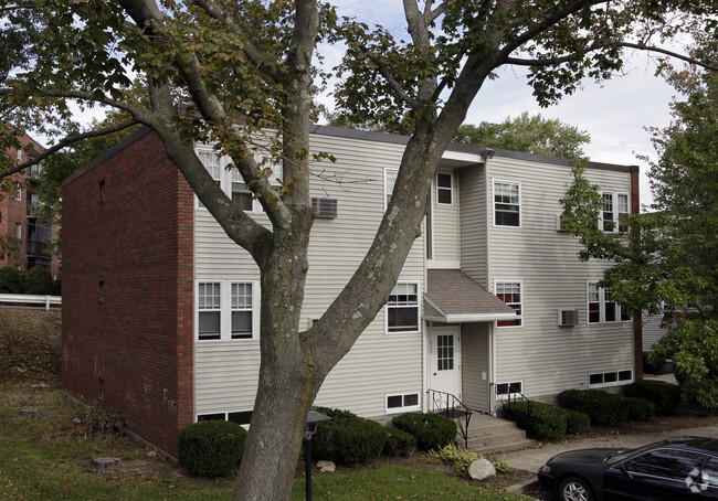 615-633 Quarry S - Westside Gardens
