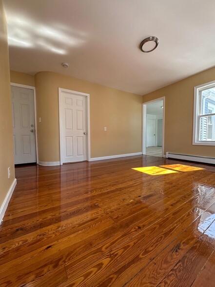 Building Photo - 80 5th Ave