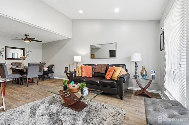 Building Photo - 7 Dennison Dr