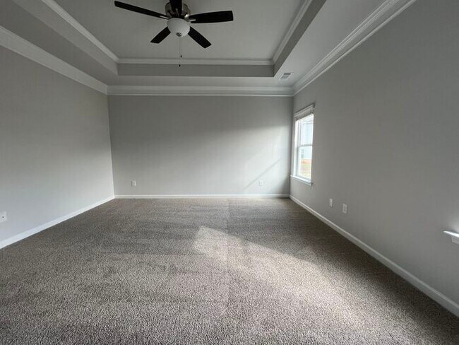 Building Photo - 5144 Aylesbury Ct