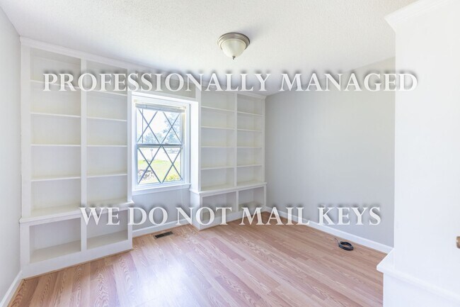 Building Photo - 344 Whitehall Dr