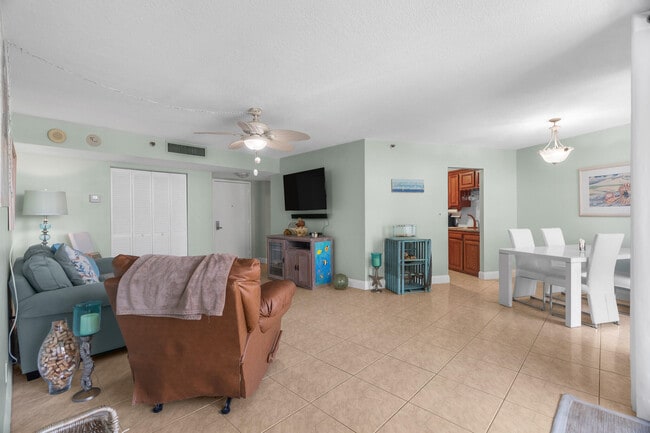 Building Photo - 1361 S Ocean Blvd