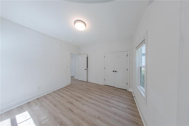 Building Photo - 2400 Lowe St NW