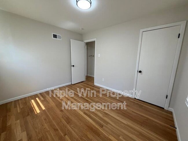 Building Photo - 185 St Eugene Ln