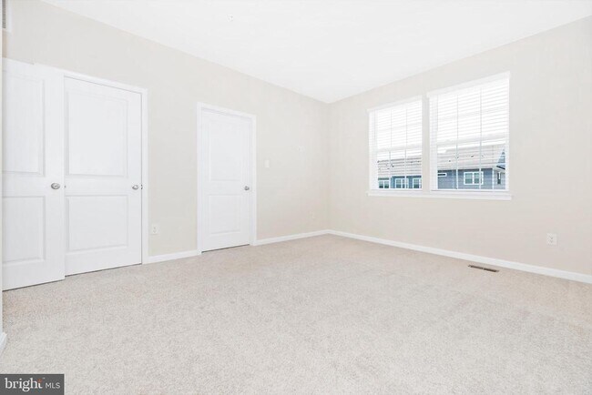 Building Photo - 5050 MacDonough Pl
