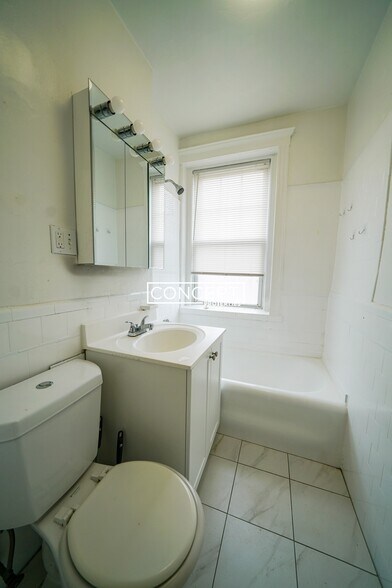 Building Photo - 58 Selkirk Rd